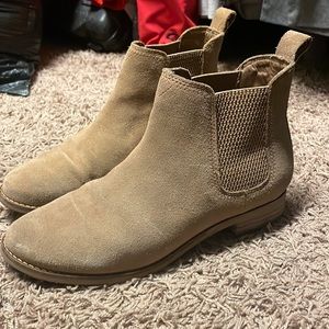 Tom’s Ella Ankle Boots